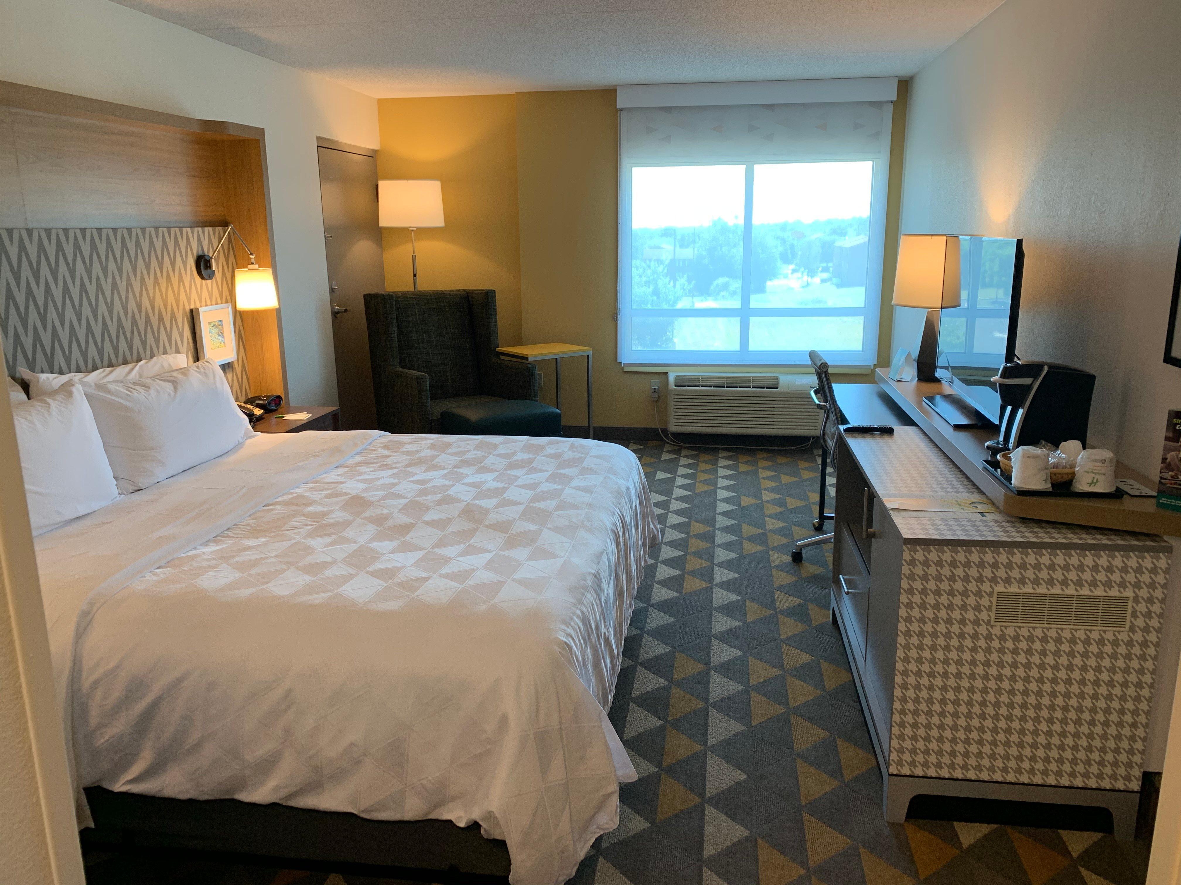 Holiday Inn Martinsburg By Ihg Bagian luar foto