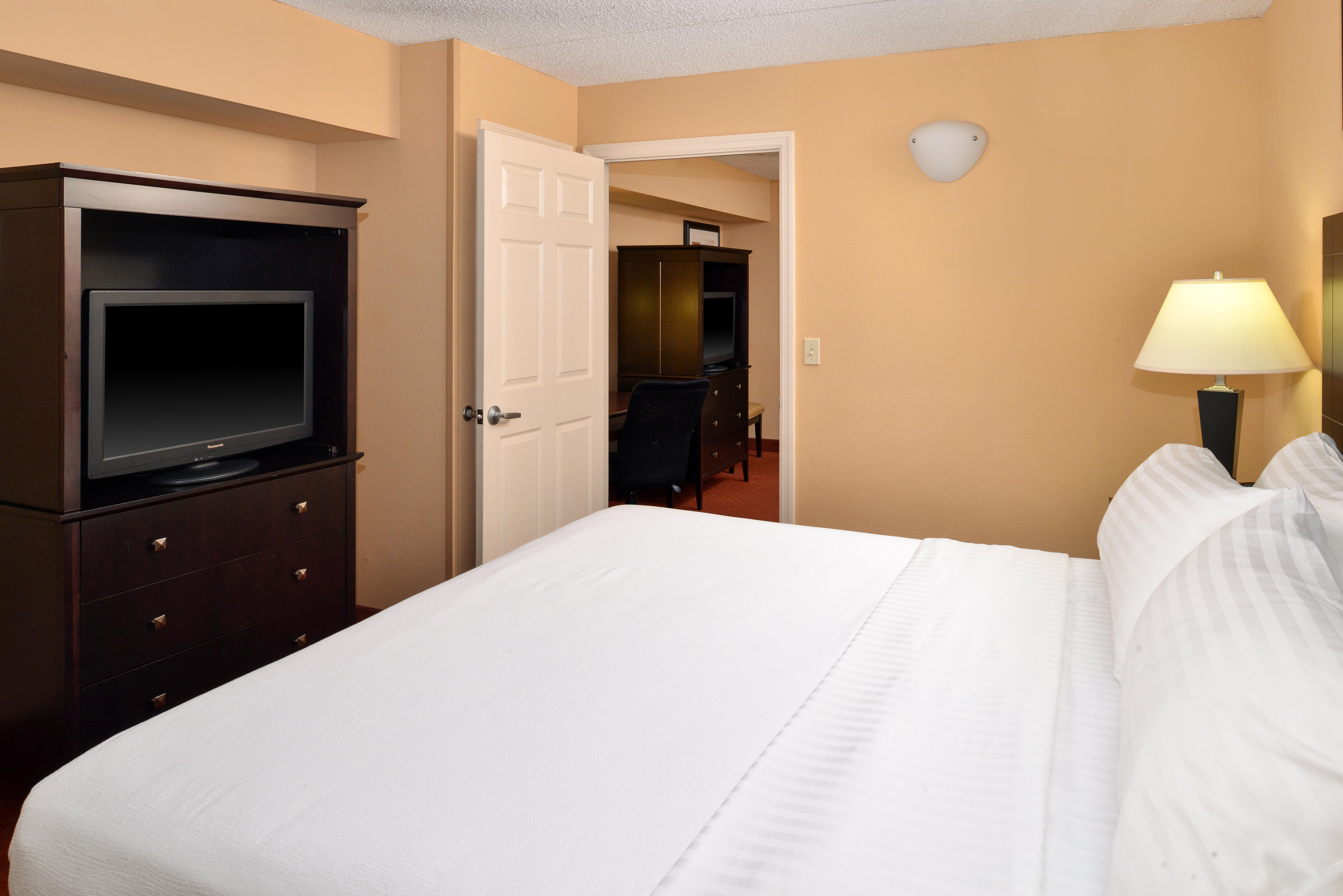 Holiday Inn Martinsburg By Ihg Bagian luar foto