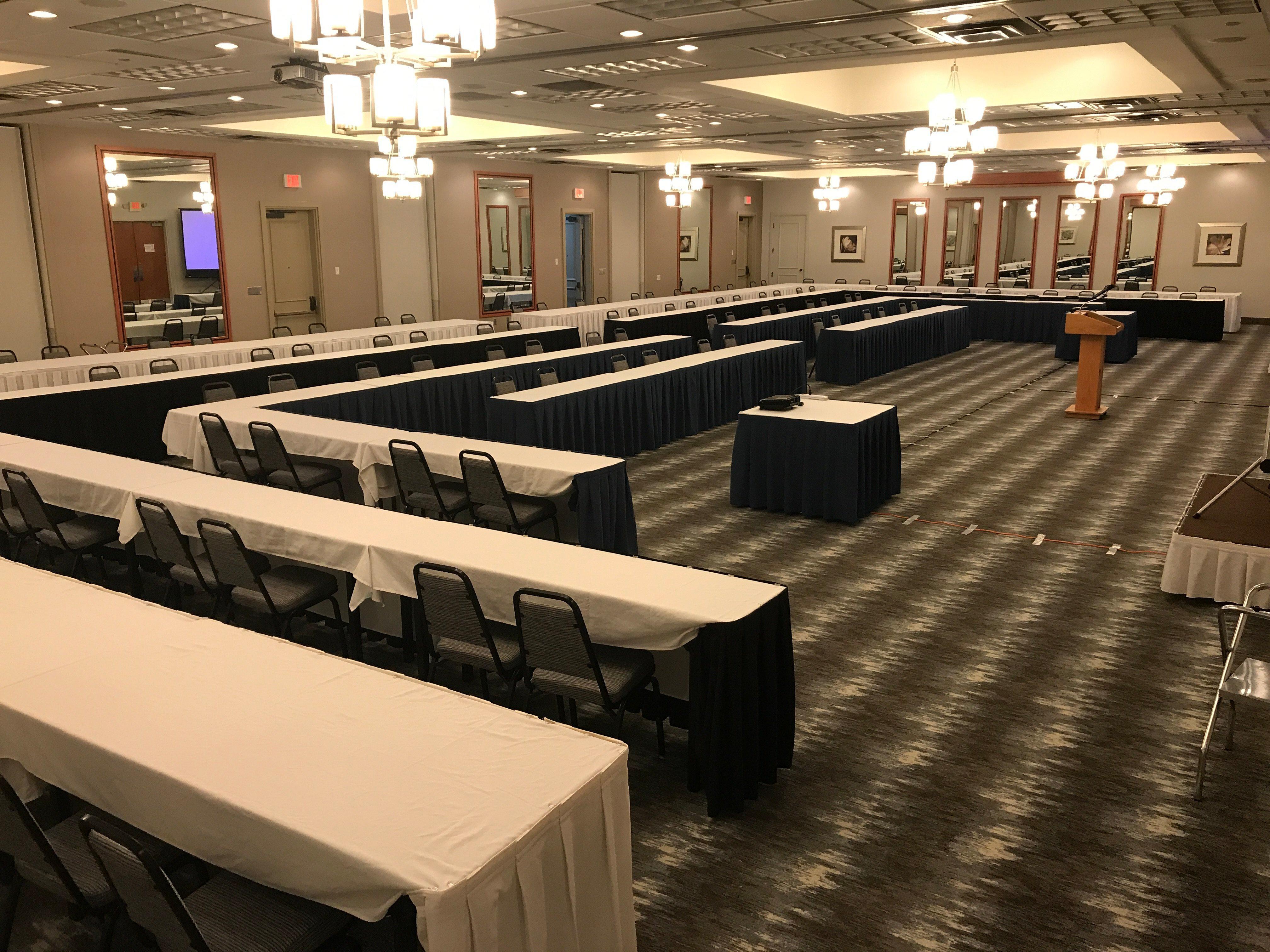 Holiday Inn Martinsburg By Ihg Bagian luar foto