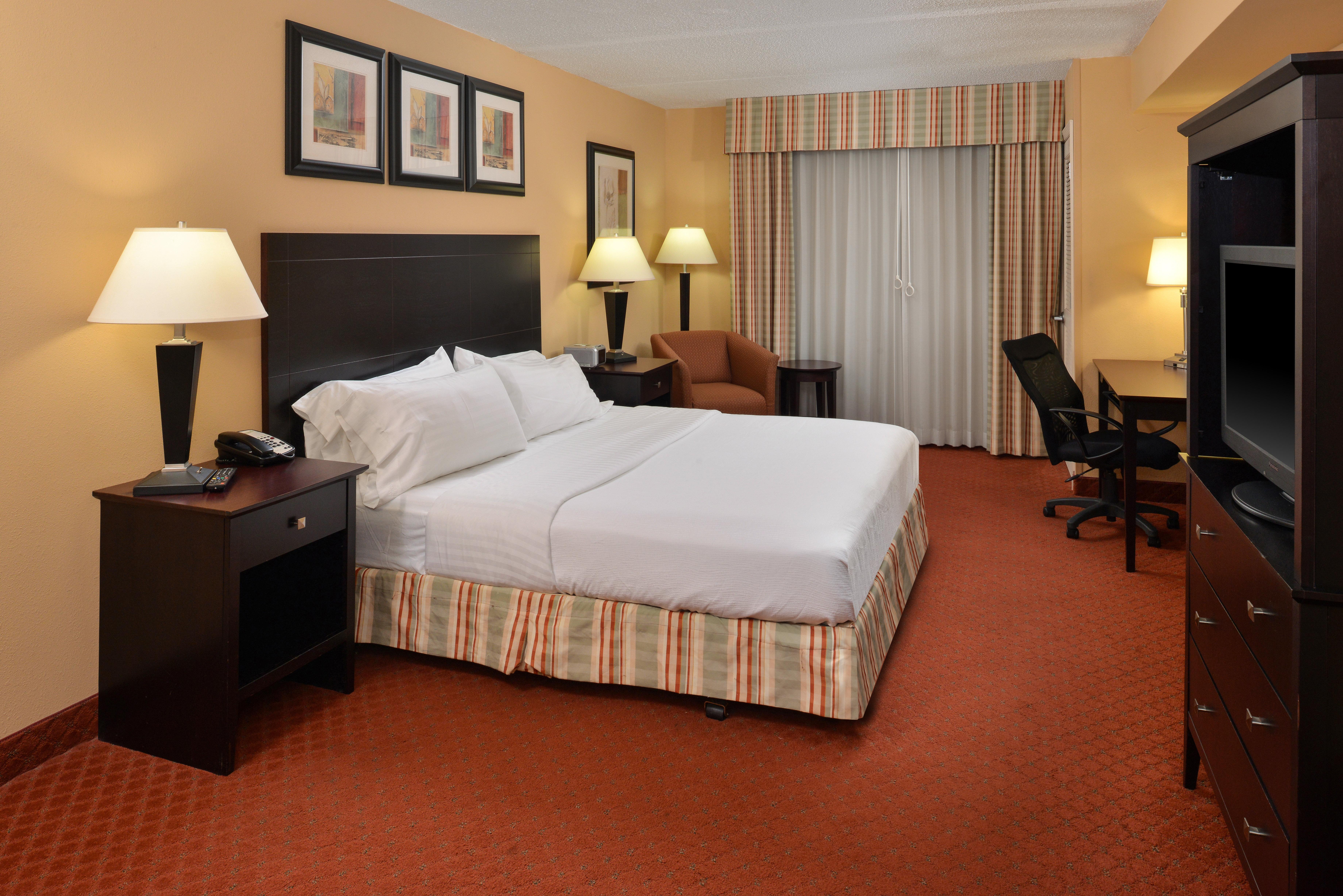 Holiday Inn Martinsburg By Ihg Bagian luar foto