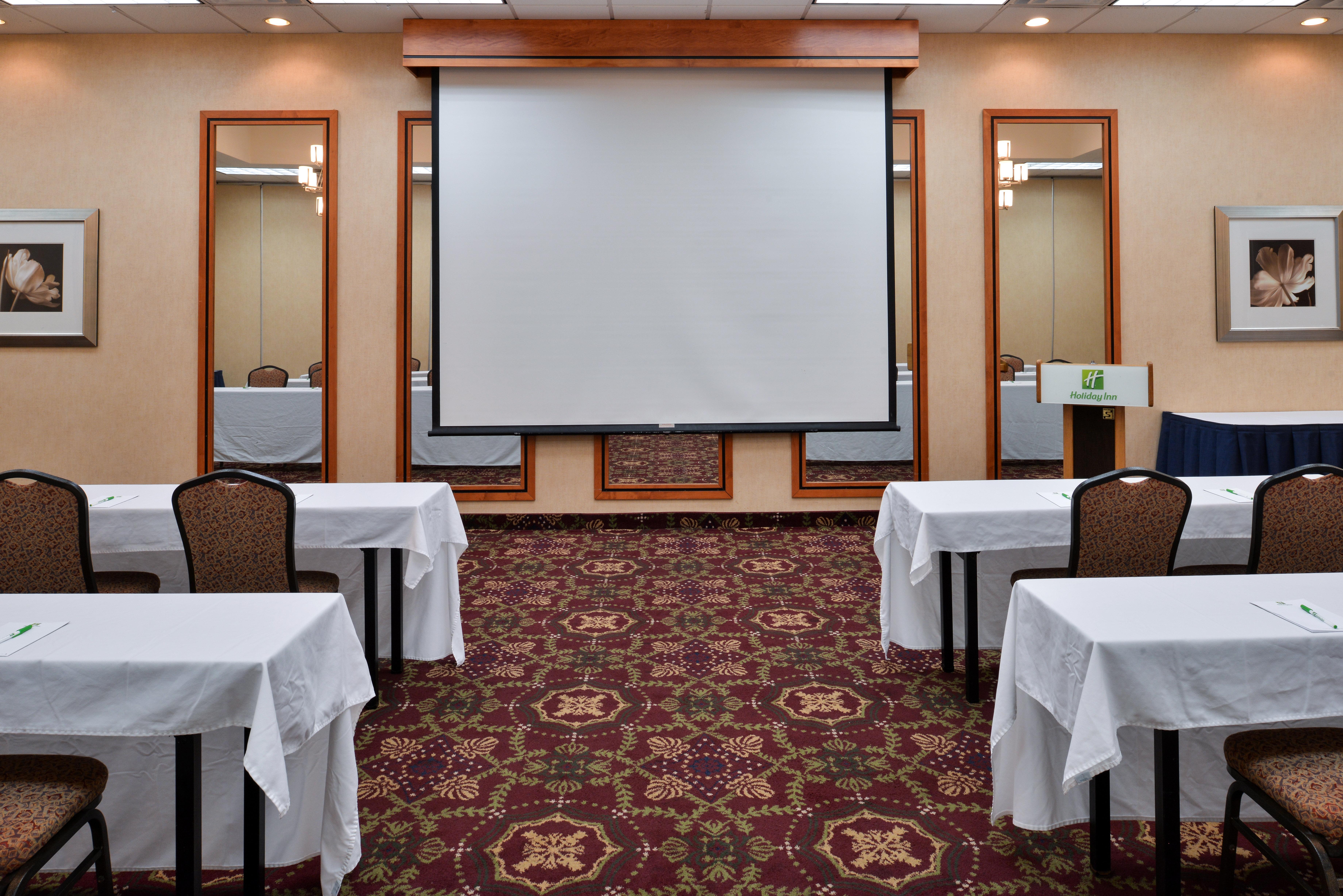 Holiday Inn Martinsburg By Ihg Bagian luar foto